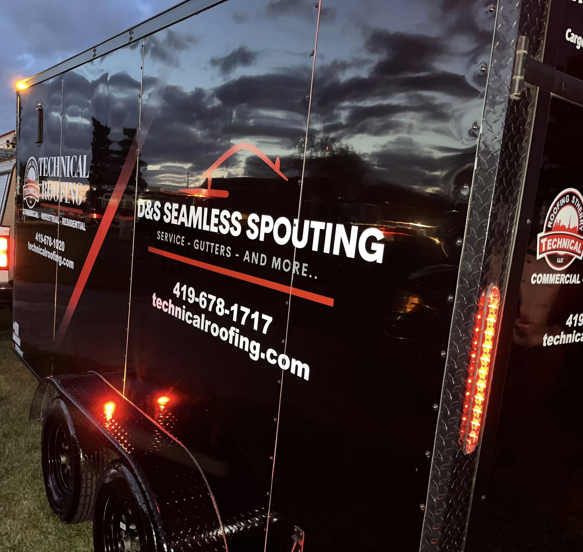 DS Seamless Spouting Truck